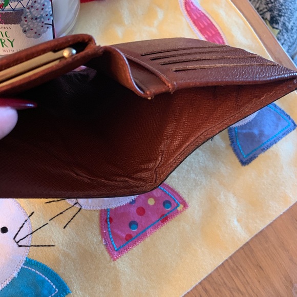 Louis Vuitton Monogram Kisslock Wallet - Picture 8 of 8